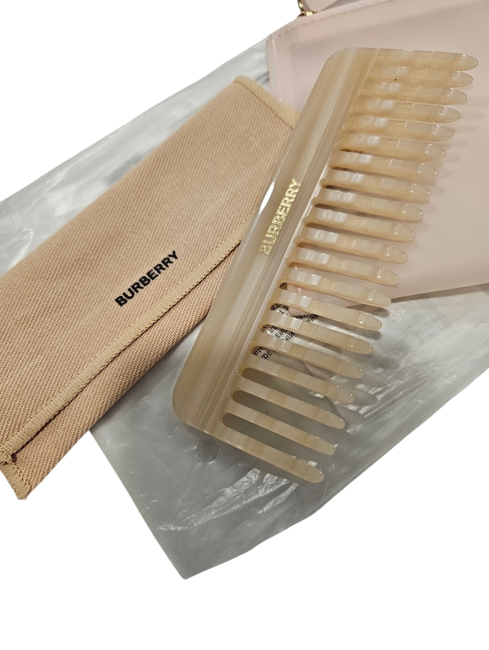 NEW Burberry Pale Pink Cosmetic Pouch Set with Beige Comb Sleeve - Picture 2 of 14